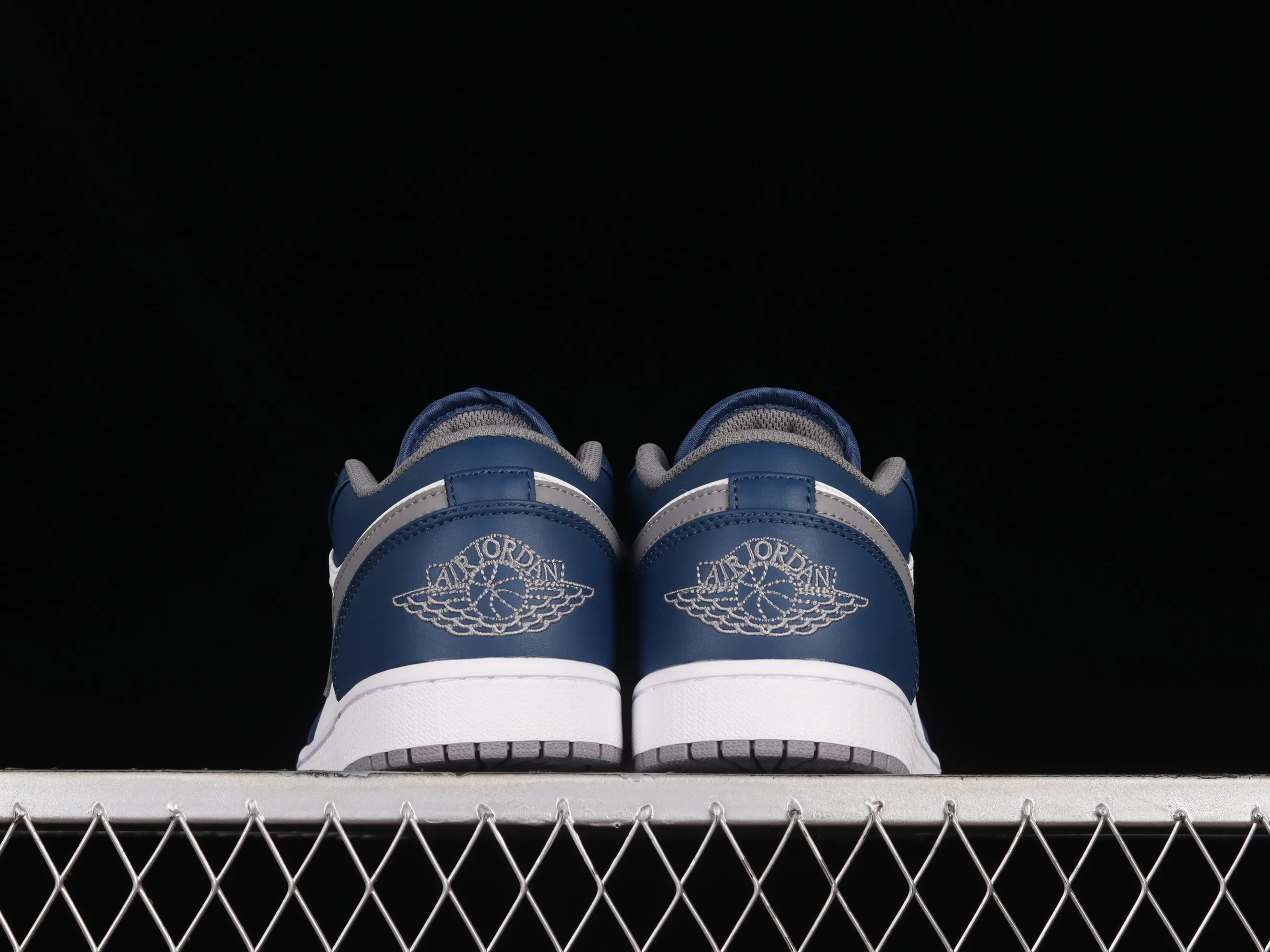 All categories Air Jordan Jordan series basketball shoes Air Jordan 1 Low Z version Air Jordan 1 Low "French Blue" AJ1 Joe 1 white blue cultural low-top casual sneakers 553558-412